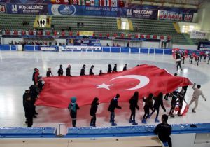 Buz Arenada Cumhuriyet coşkusu