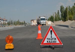 Aşkale Karahasan’da trafik kazası: 1 ölü, 4 yaralı