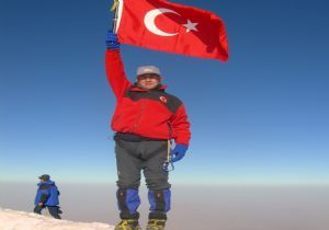 Doğu’dan Kırgızistan’a zirve tırmanışı