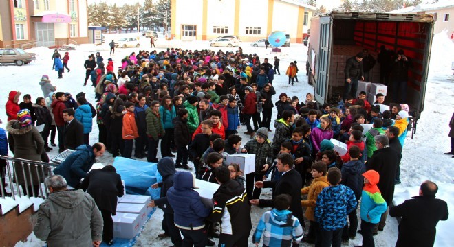 ATAÜNİ yardım tırı Halep yolunda