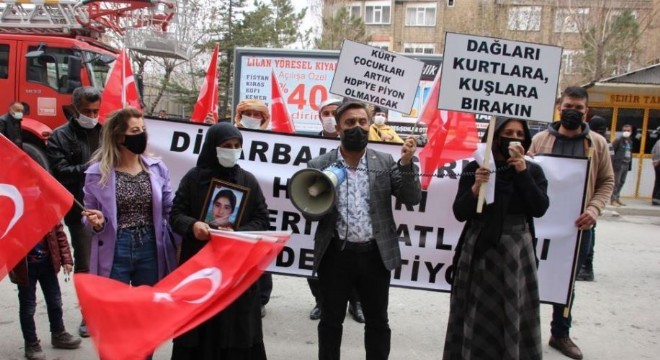 Anneler HDP’ye yürüdü