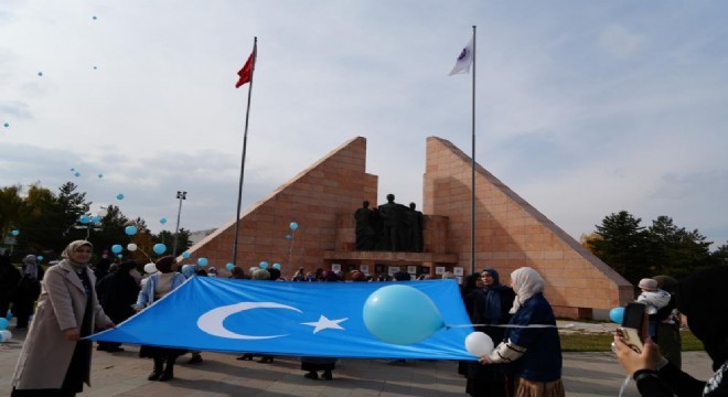 Doğu Türkistan ın sesi oldular