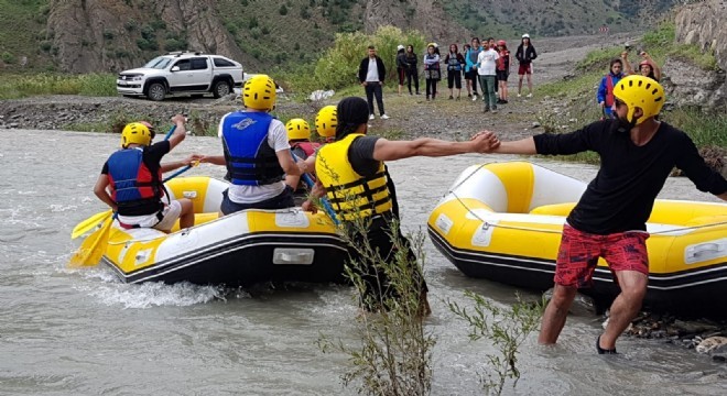 Doğu da rafting heyecanı