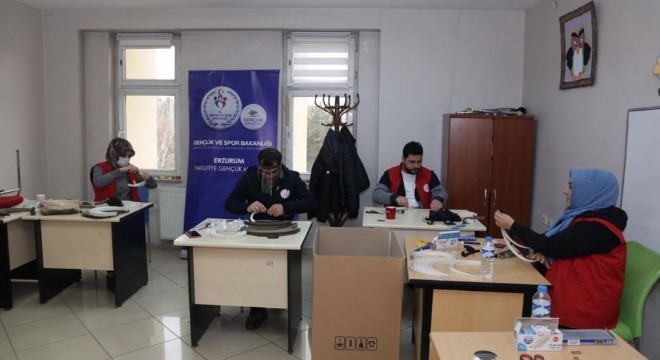 Erzurum GM’lerinde maske üretim mesaisi