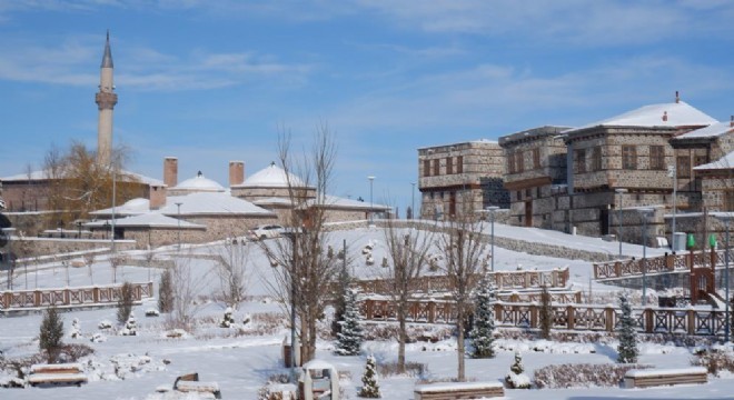 Erzurum ayın soğuk rekorunu kırdı