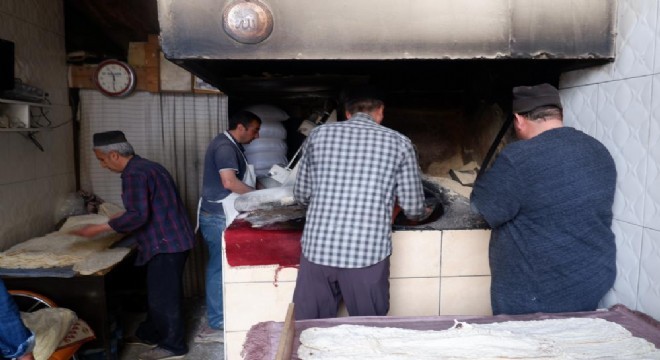 Erzurum’un vazgeçilmez lezzeti: Lavaş ekmeği