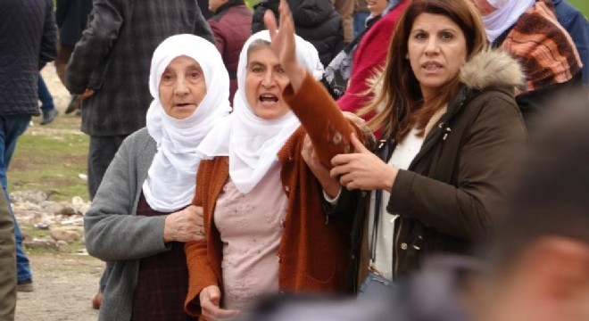 Hacire Anadan HDP’ye beddua: ‘HDP’nin evi yıkılsın’