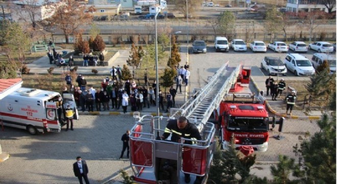Oltu Devlet Hastanesi’nde yangın tatbikatı yapıldı