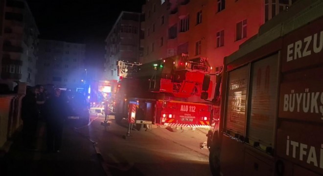 Yunusemre de çatı yangını