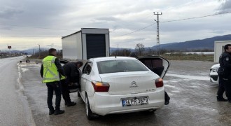 Emniyetten kaçak göçmen operasyonu