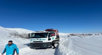 UMKE ekipleri zorlu kış şartlarında hastaya umut oldu