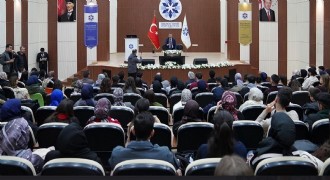 Çiftçi ETÜ öğrencilerine seslendi