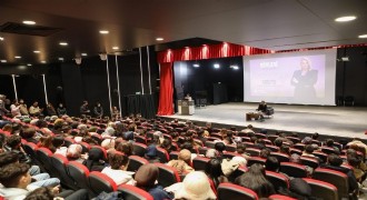 Özgür İletişim öğrencileriyle söyleşti