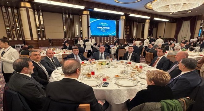 Özakalın, 'Emek sofrası' iftar programına katıldı