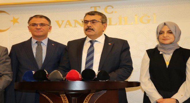 ‘20 milyon öğrenci ders başı yapacak’