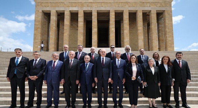 ‘Sözü güçlü, gücü tesirli Türkiye 